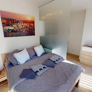 https://free-on-site-parking-only-10min-to-centre.praguehotelsweb.com