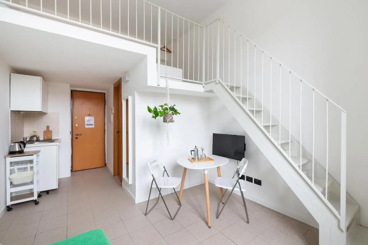 Apartament Central Studio Apts Milano-Corso Magenta