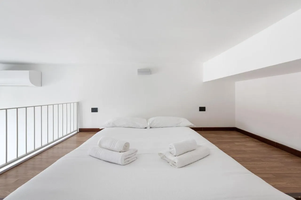 Central Studio Apts Milano-Corso Magenta Italy