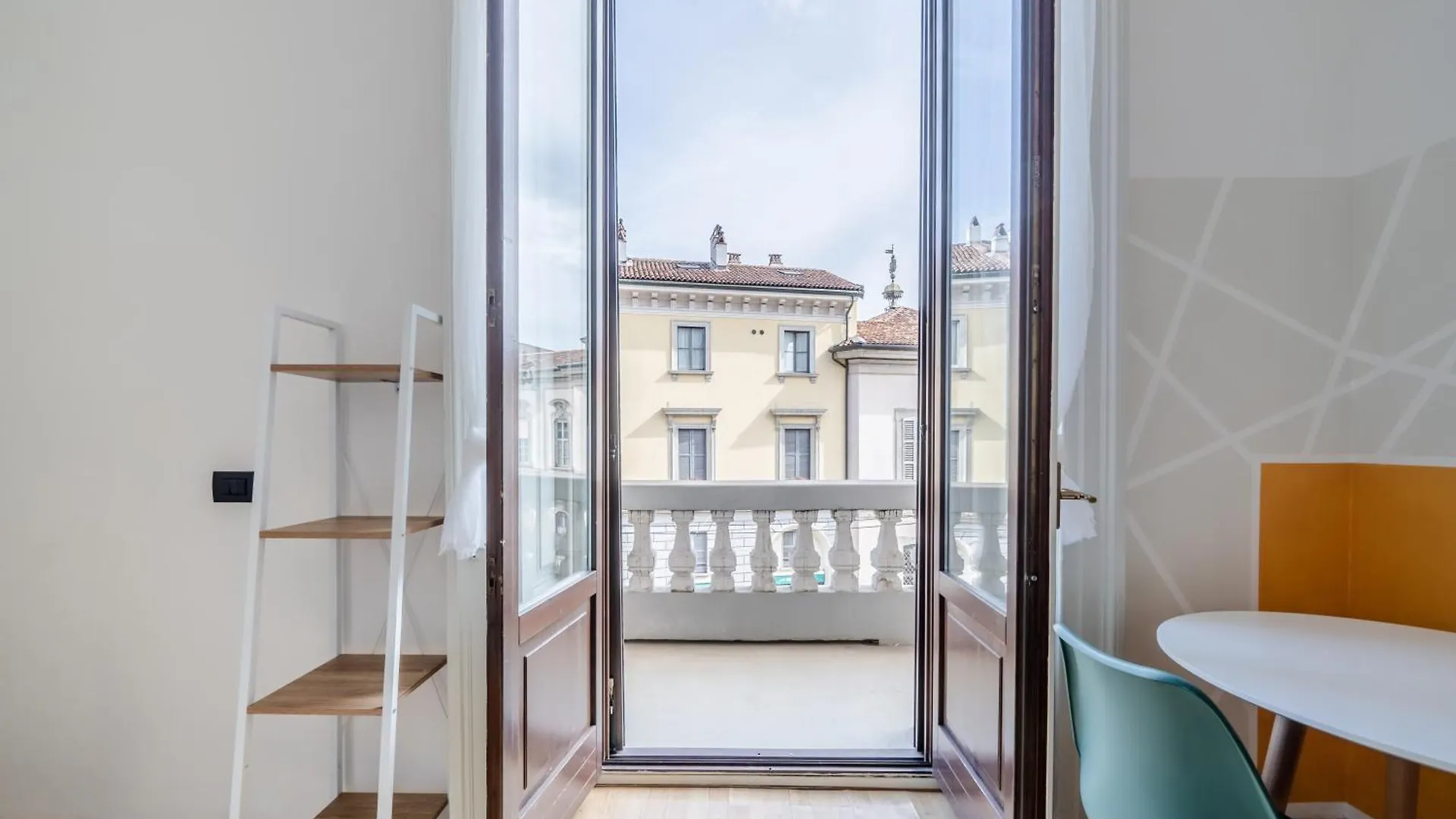 Central Studio Apts Milano-Corso Magenta 0*, Milan Italy